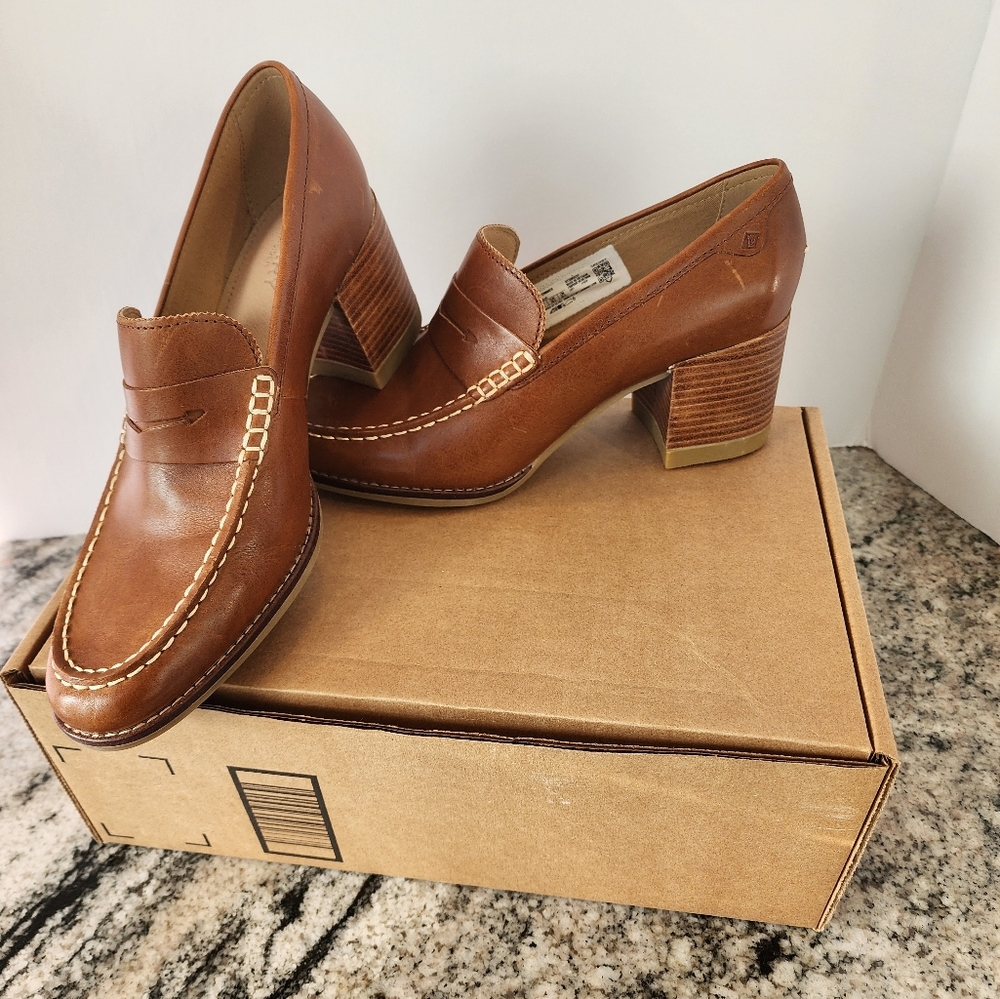 Women's Sperry Seaport Penny Heel Leather Loafer size 9.5